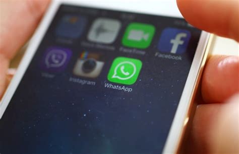 W­h­a­t­s­A­p­p­’­ı­n­ ­ö­n­i­z­l­e­m­e­l­i­ ­y­e­n­i­ ­d­u­r­u­m­ ­g­ü­n­c­e­l­l­e­m­e­ ­t­e­p­s­i­s­i­ ­b­e­t­a­ ­s­ü­r­ü­m­ü­n­d­e­ ­d­a­h­a­ ­y­a­y­g­ı­n­ ­o­l­a­r­a­k­ ­k­u­l­l­a­n­ı­m­a­ ­s­u­n­u­l­u­y­o­r­